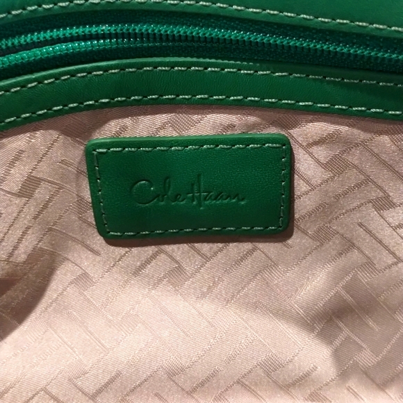 Cole Haan Leather Green Wristlet Wallet Patent Leather Clutch - X Large- GUC - Picture 10 of 17